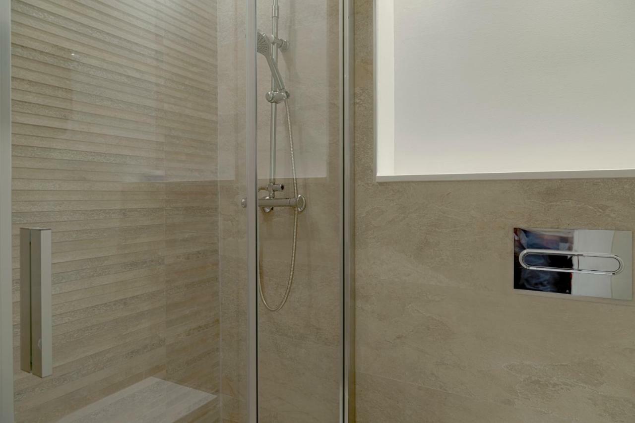 Suncity Teatro Premier Apartment Malaga Bagian luar foto